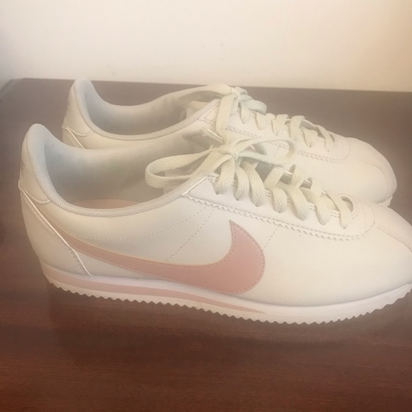Nike Shoes - Nike white & mauve gently used athletic shoes